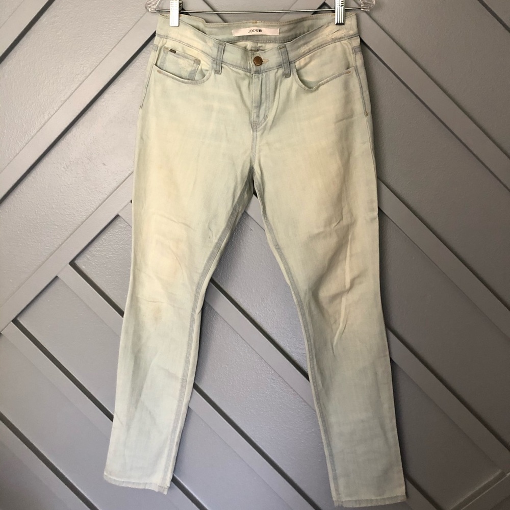 Joe’s Ankle Cigarette Ultra Light Wash Distressed